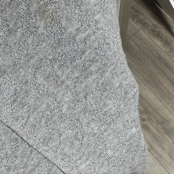 Gray Hooded Long Sleeve Top - Picture 3 of 4